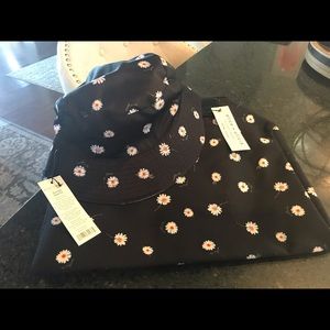 Alice + Olivia Duffle Bag and Reversible Bucket Hat